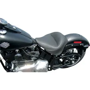 Mustang - Wide Vintage Solo Seat - '11-17 Fxs, Fls, & Flss 1