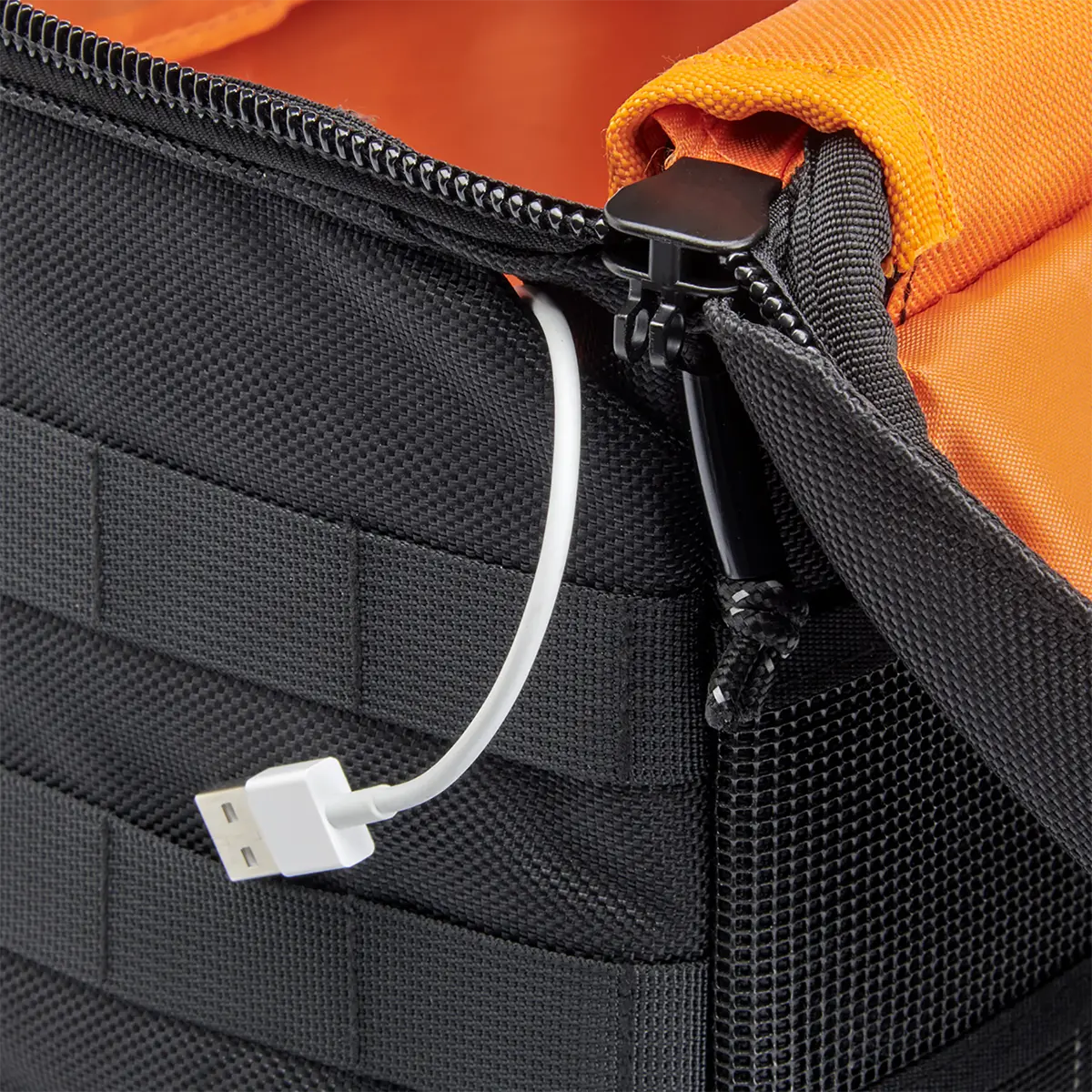 Biltwell Exfil-18 Saddlebags - Black 2