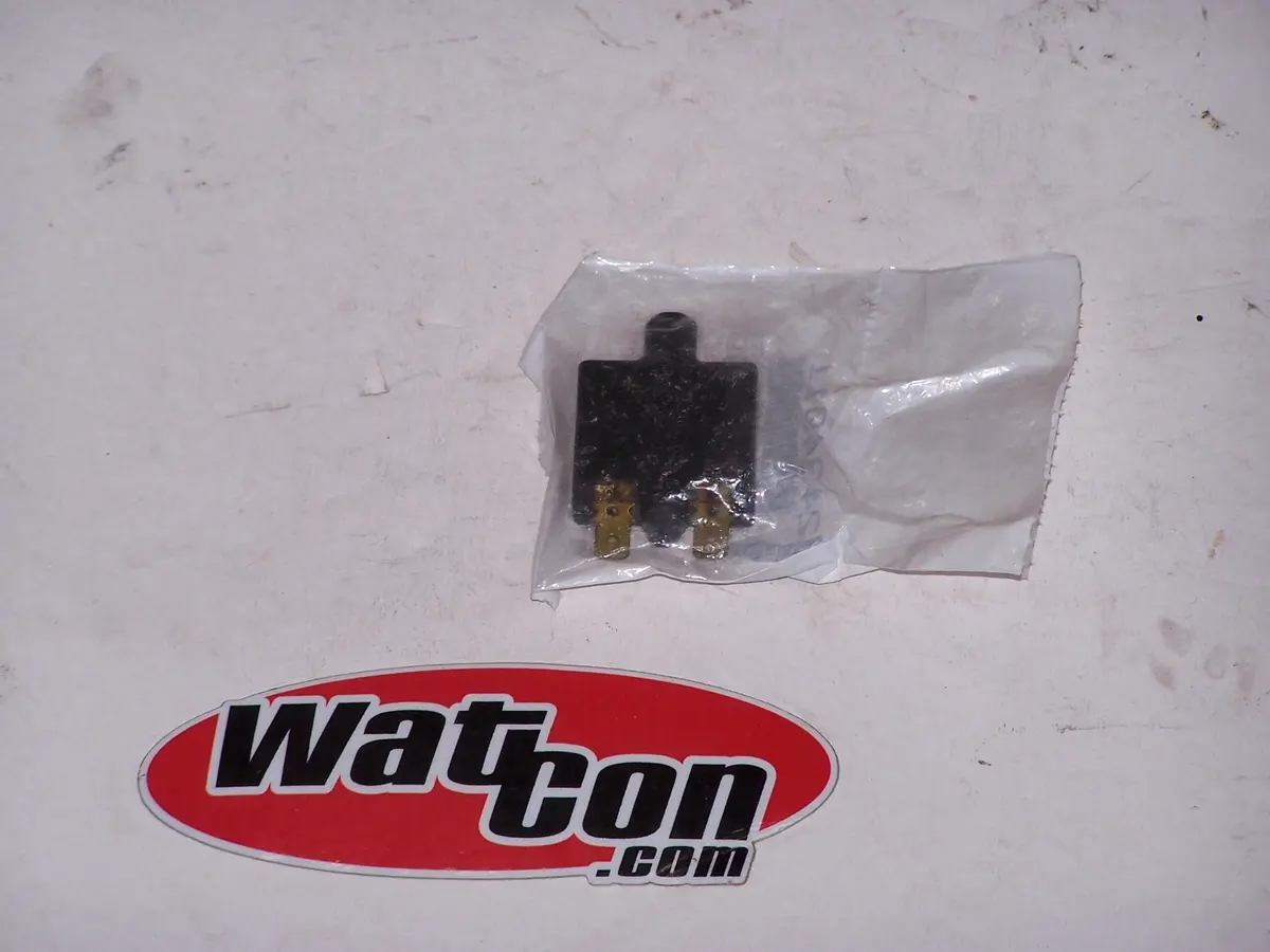 Ckt Breaker Polaris 15 Amp Circuit Breaker 2434011 1