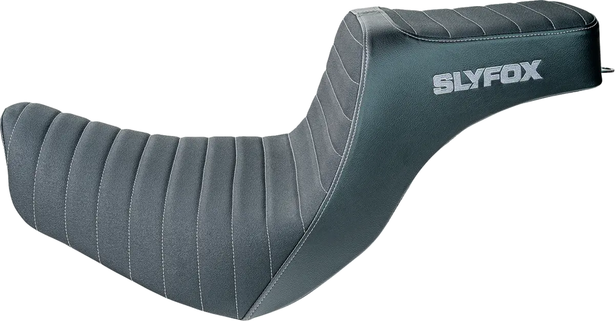 Slyfox Highnoon Seat - Vinyl - Classic Stitch - Silver Logo - Fl/Fx '18-'24 4701B-Slyfox 1