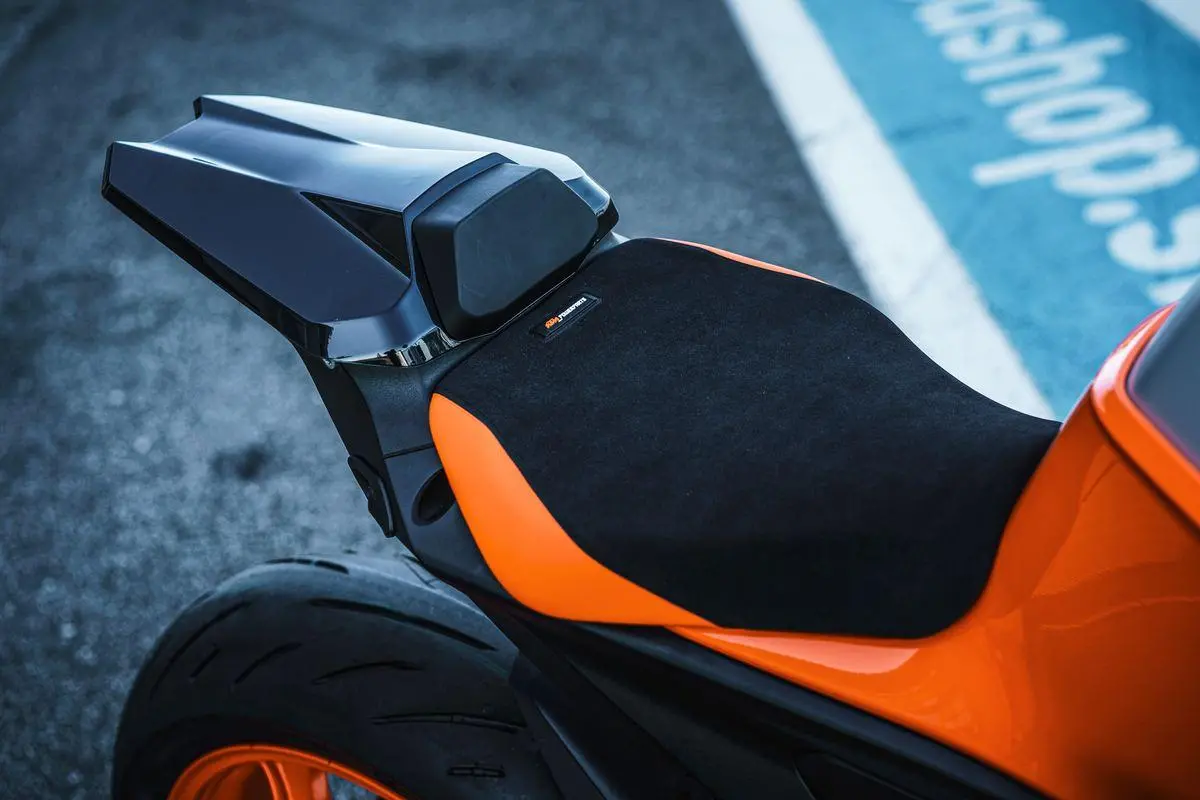 Ktm 1290 / 1390 Super Duke Standard Comfort Seat 2