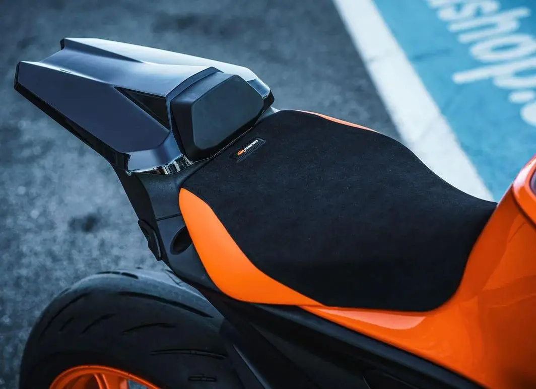 2020-2023 Ktm 1290 Super Duke R / R Evo Pillion Seat Cover 2