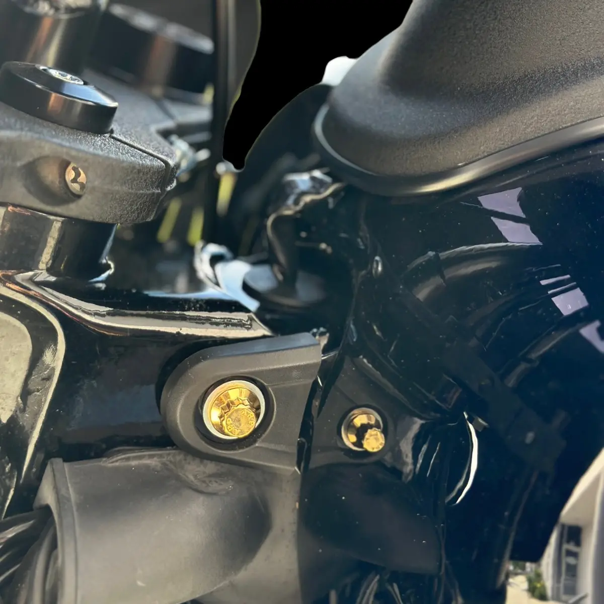 2018+ Softail Fuel Tank Mounting Bolts – ARP High-Strength Fasteners
