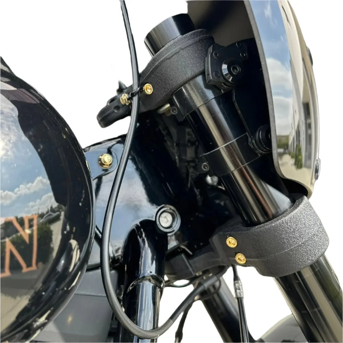 18+ Softail Pinch Bolt Kit 1