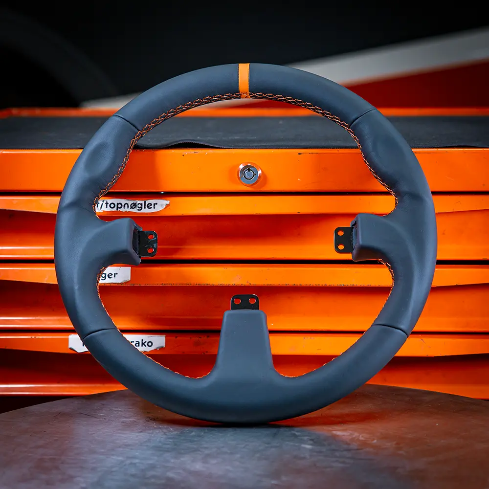 Aro Round Leather Asetek Simsports 1