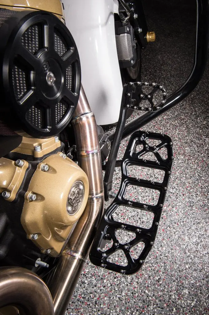 Flo V5 Bagger / Touring Harley Floor Boards 4