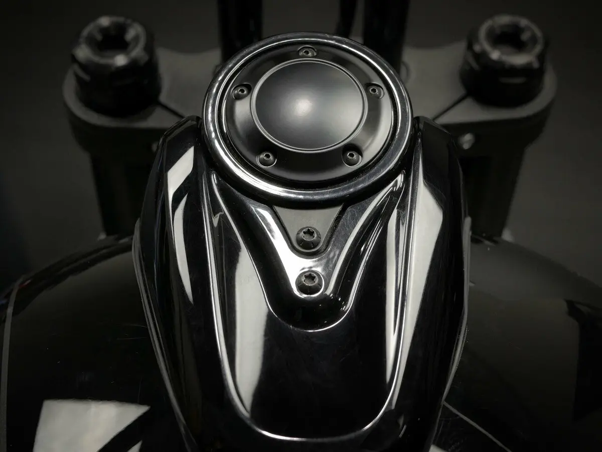 31 State - Timer Cover Plate - Gloss Black Only - Mk8 Fat Bob 1