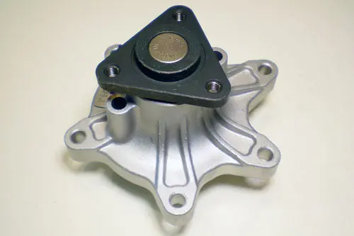 Gmb Water Pumo For Toyota Auris, Corolla Axio, Allion - Gwt101a Gwt-101A 1