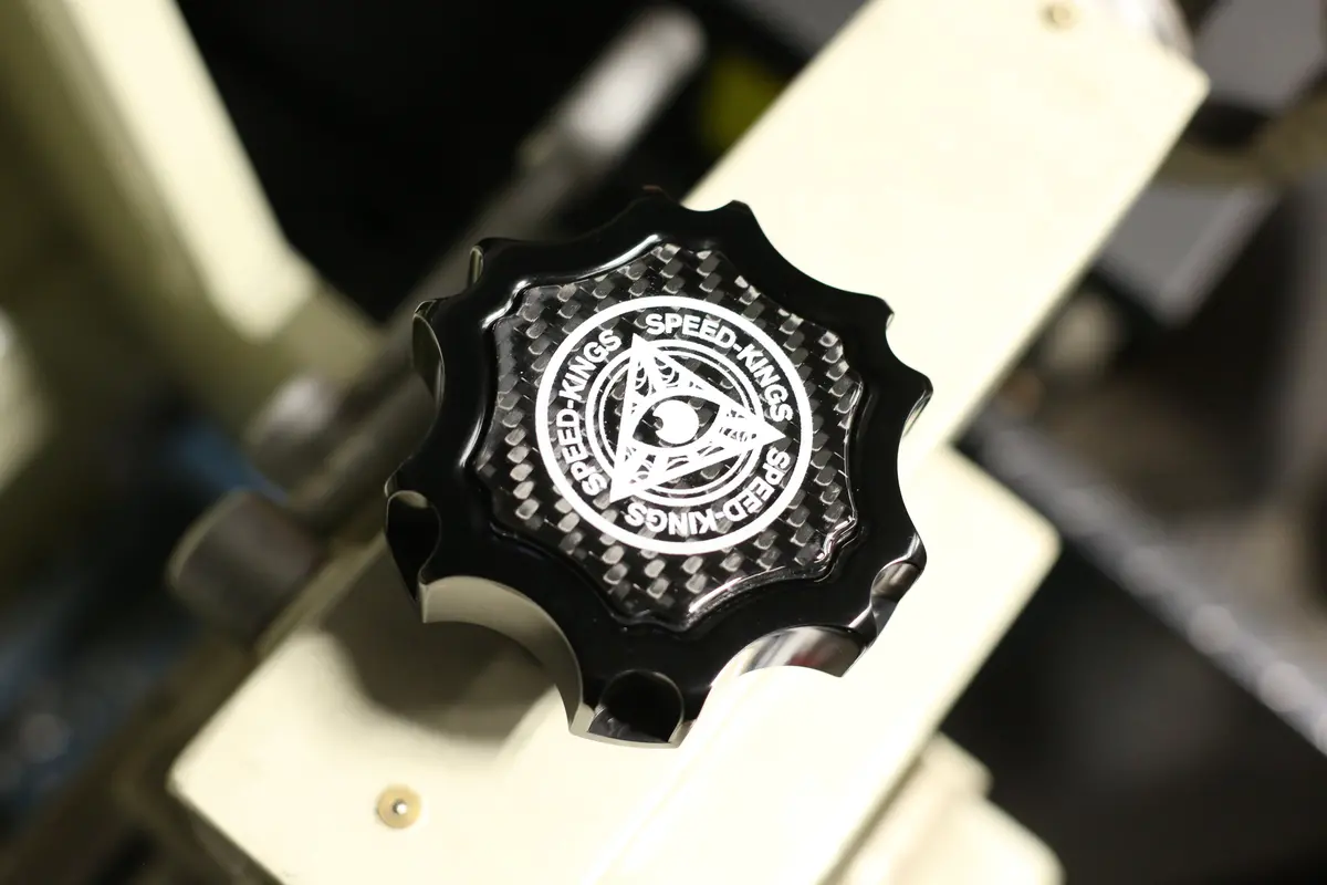 Speed-Kings Carbon Gas Cap Insert 1