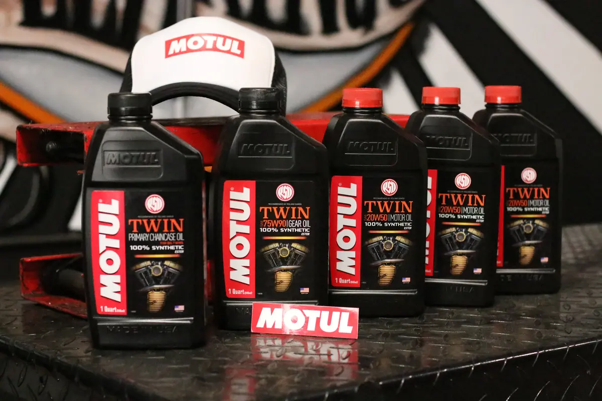 Motul Synthetic Oil Change Kit - Dyna 2