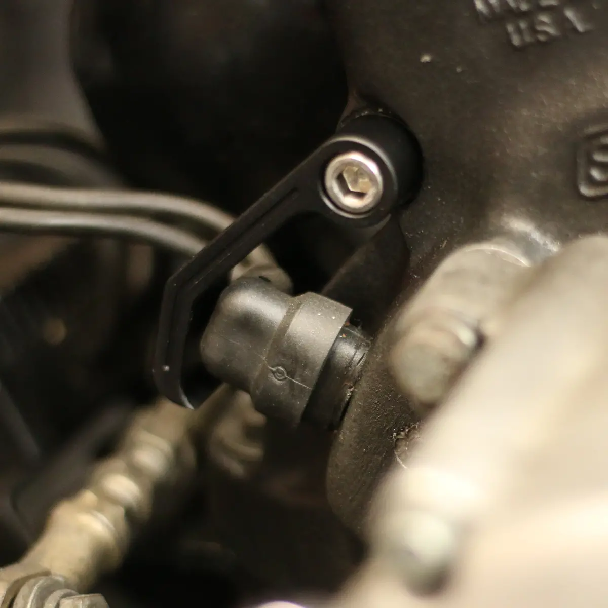 Speed-Kings Evo Stator Plug Hold Down - Evo 2
