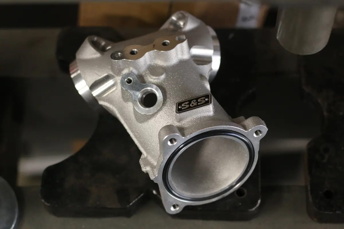 S&S 55Mm Performance Manifold For 2017-2021 M8 Models 1