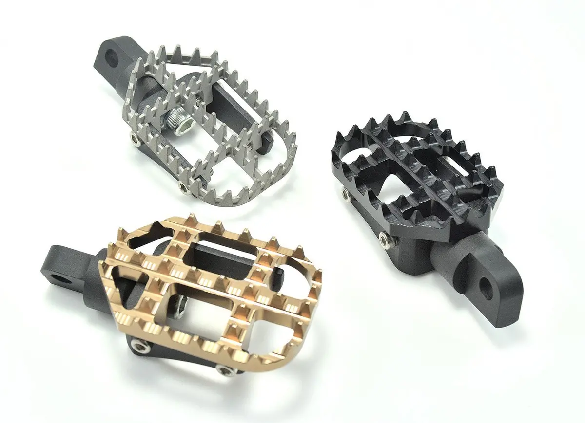 Bung King Grabber Foot Peg 2018 Softail 2
