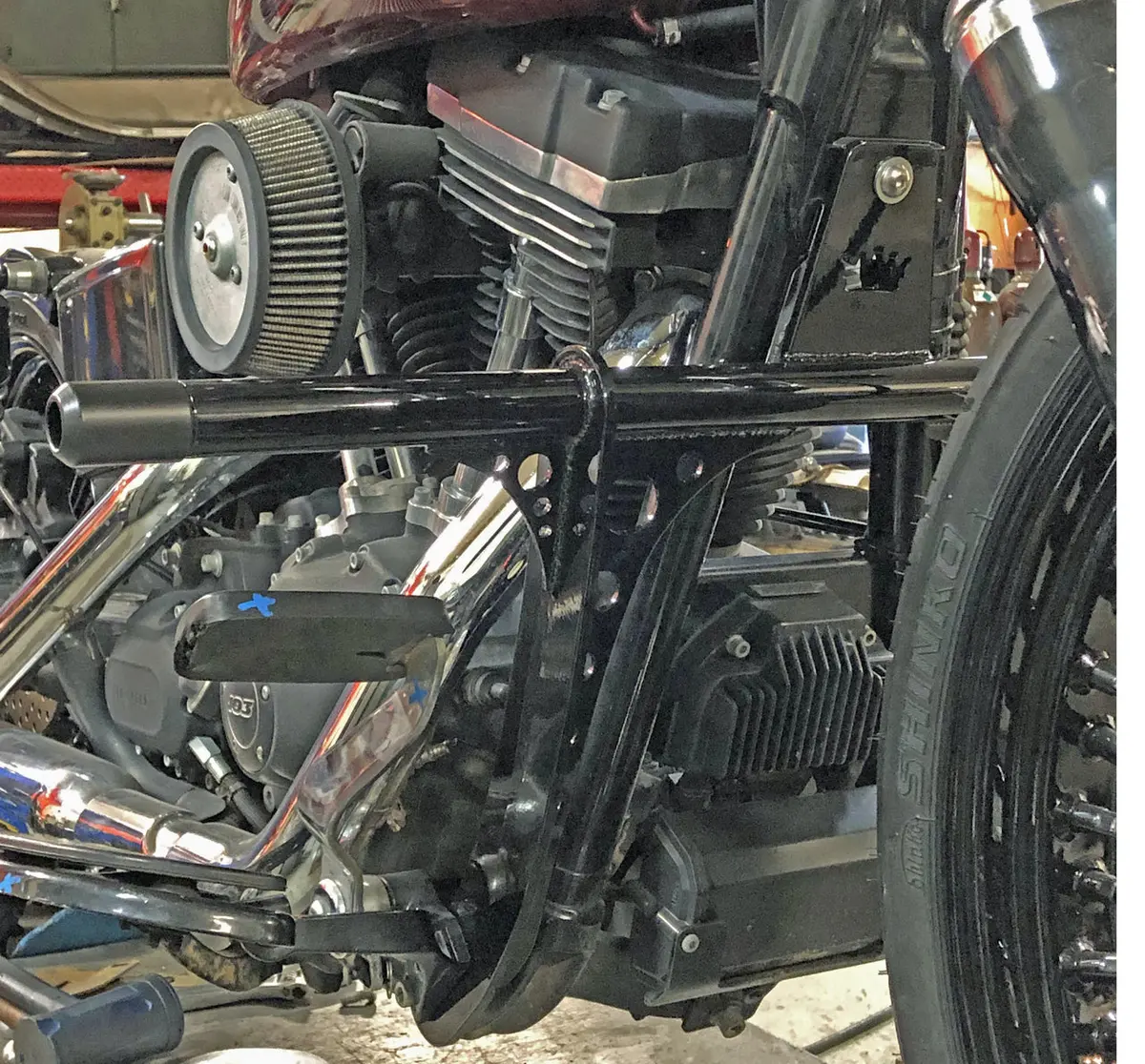 Bung King Highway Peg Crash Bar For Dyna With Forward Controls 1