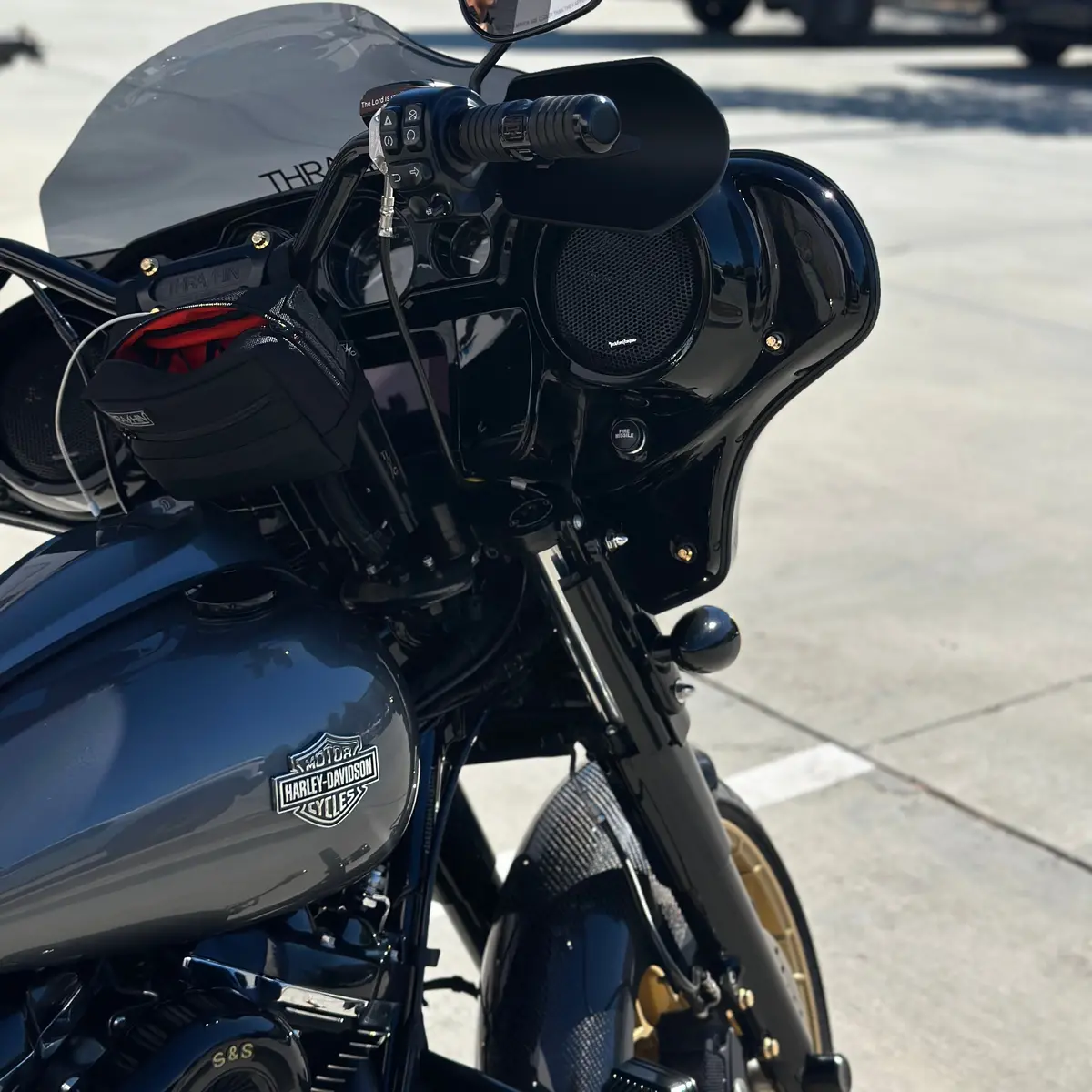 Street Glide Inner Fairing Bolts 1